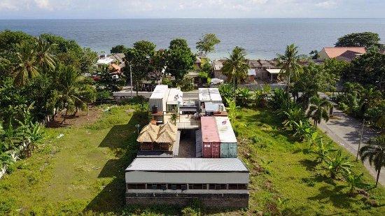 Lombok Box Containers
