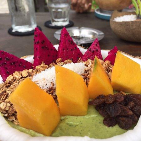 Loka Health Cafe