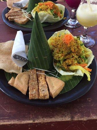 Dolphin Warung