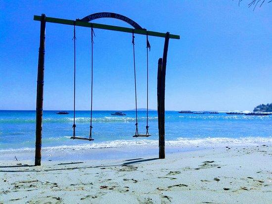 Tour Pandanan Beach