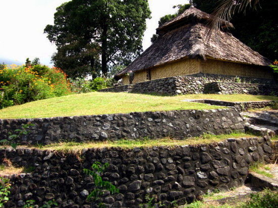 Masjid Kuno Bayan Beleq